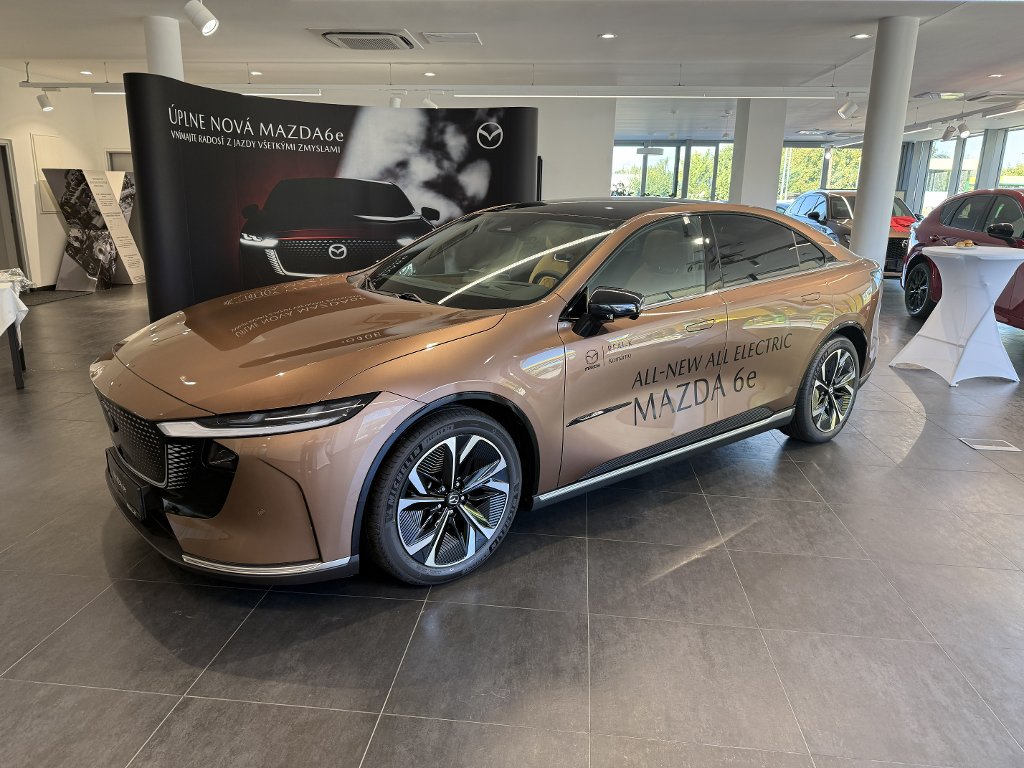 Mazda 6e