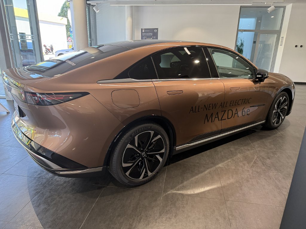 Mazda 6e